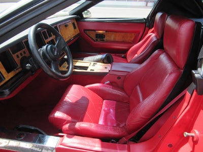 1986 Chevrolet Corvette 2dr Convertible