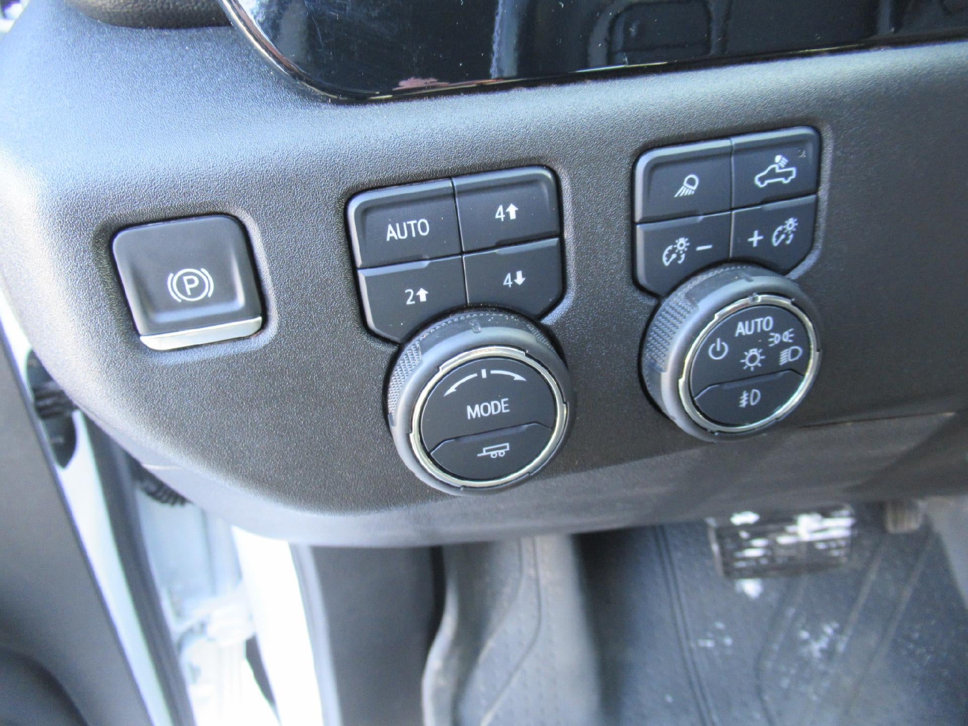 2025 Chevrolet Silverado 3500 HD LTZ