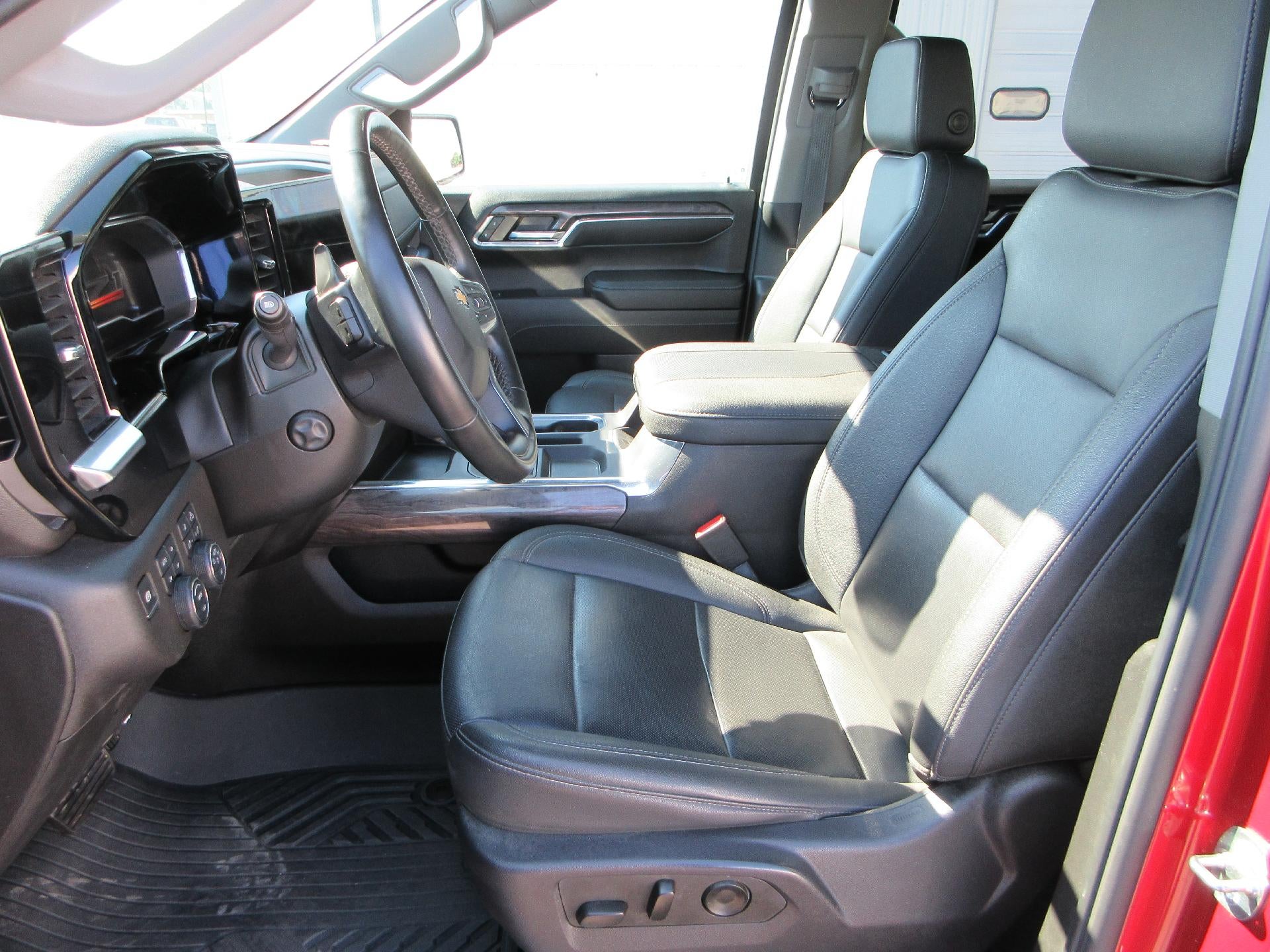 2024 Chevrolet Silverado 1500 LTZ - Photo 8