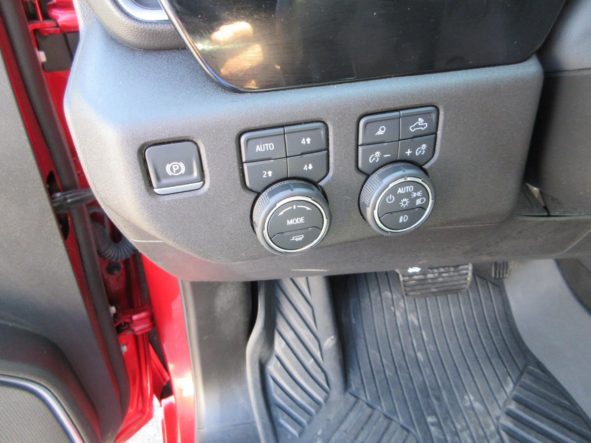 2024 Chevrolet Silverado 1500 LTZ - Photo 9