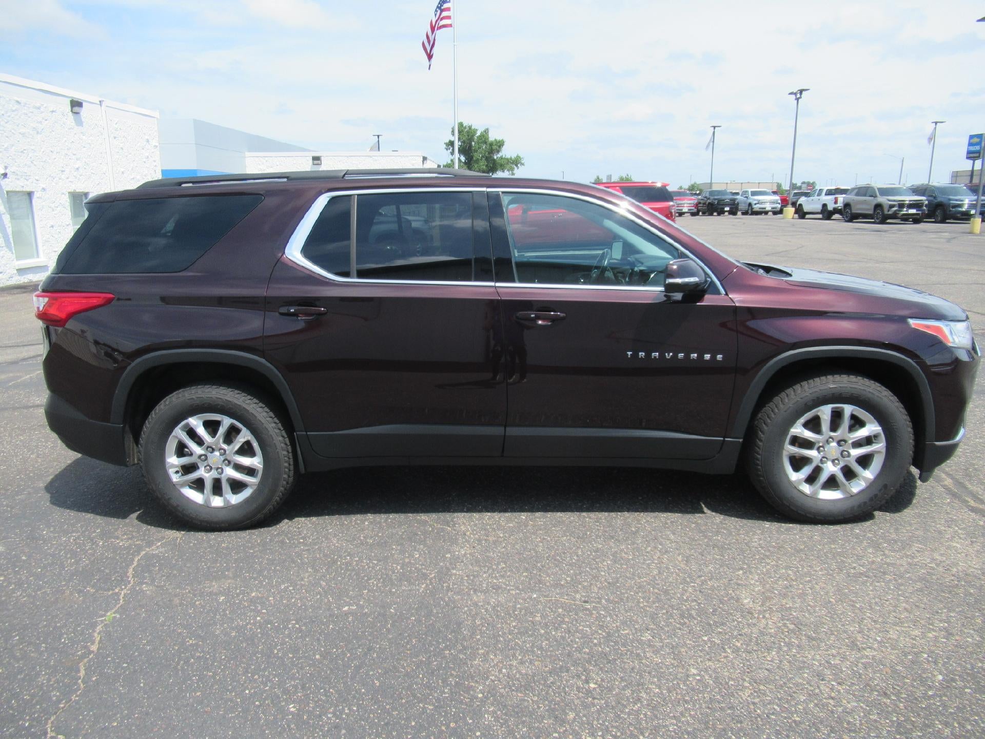 2020 Chevrolet Traverse LT Cloth