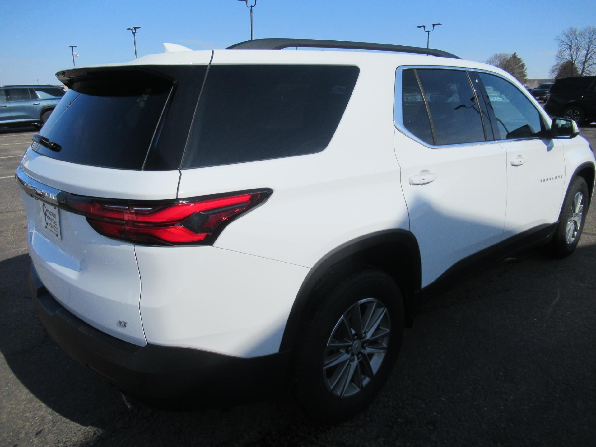 2023 Chevrolet Traverse LT Cloth