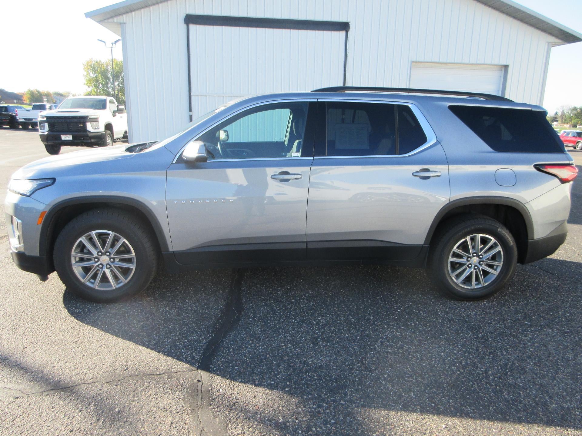 2023 Chevrolet Traverse LT Cloth