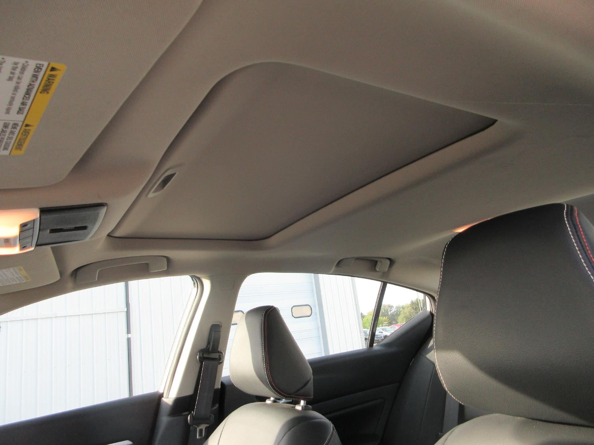 2025 Nissan Altima SR - Photo 10