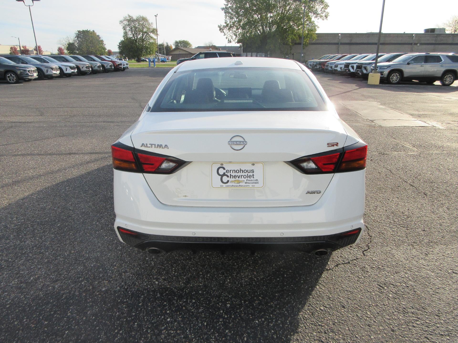 2025 Nissan Altima SR - Photo 6