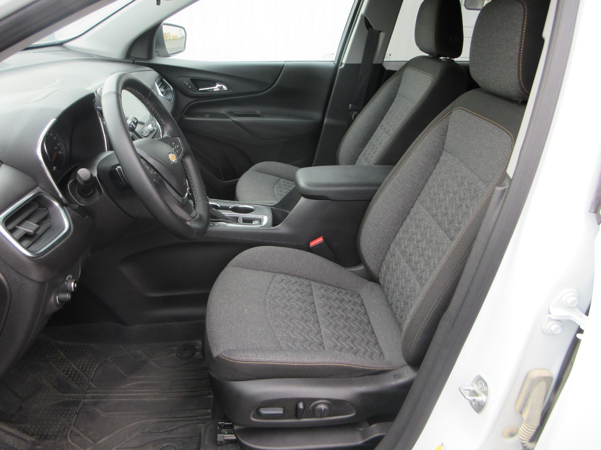 2024 Chevrolet Equinox LT - Photo 9